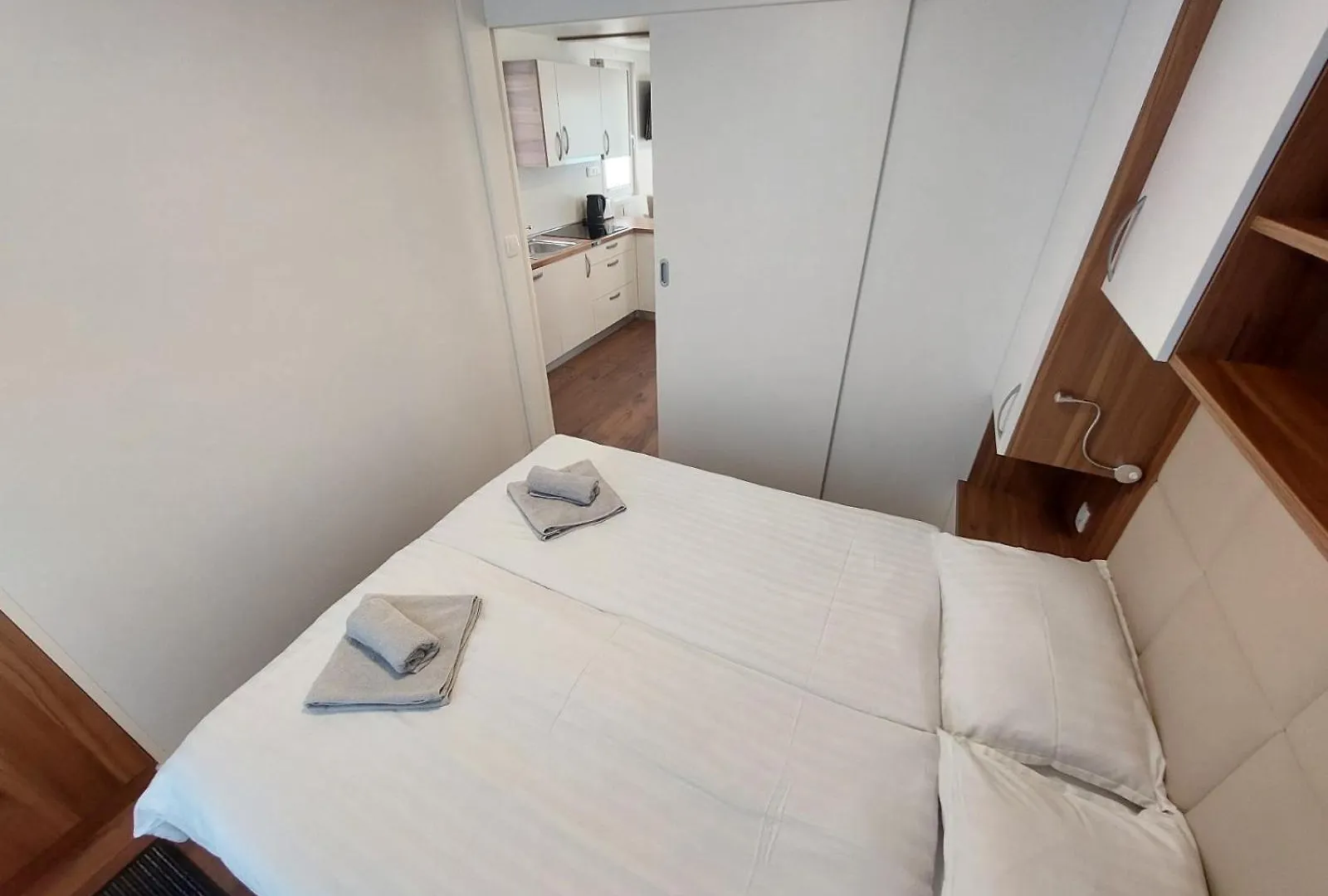 House Boat Oliva - Floating House Villa Póla Nyaraló